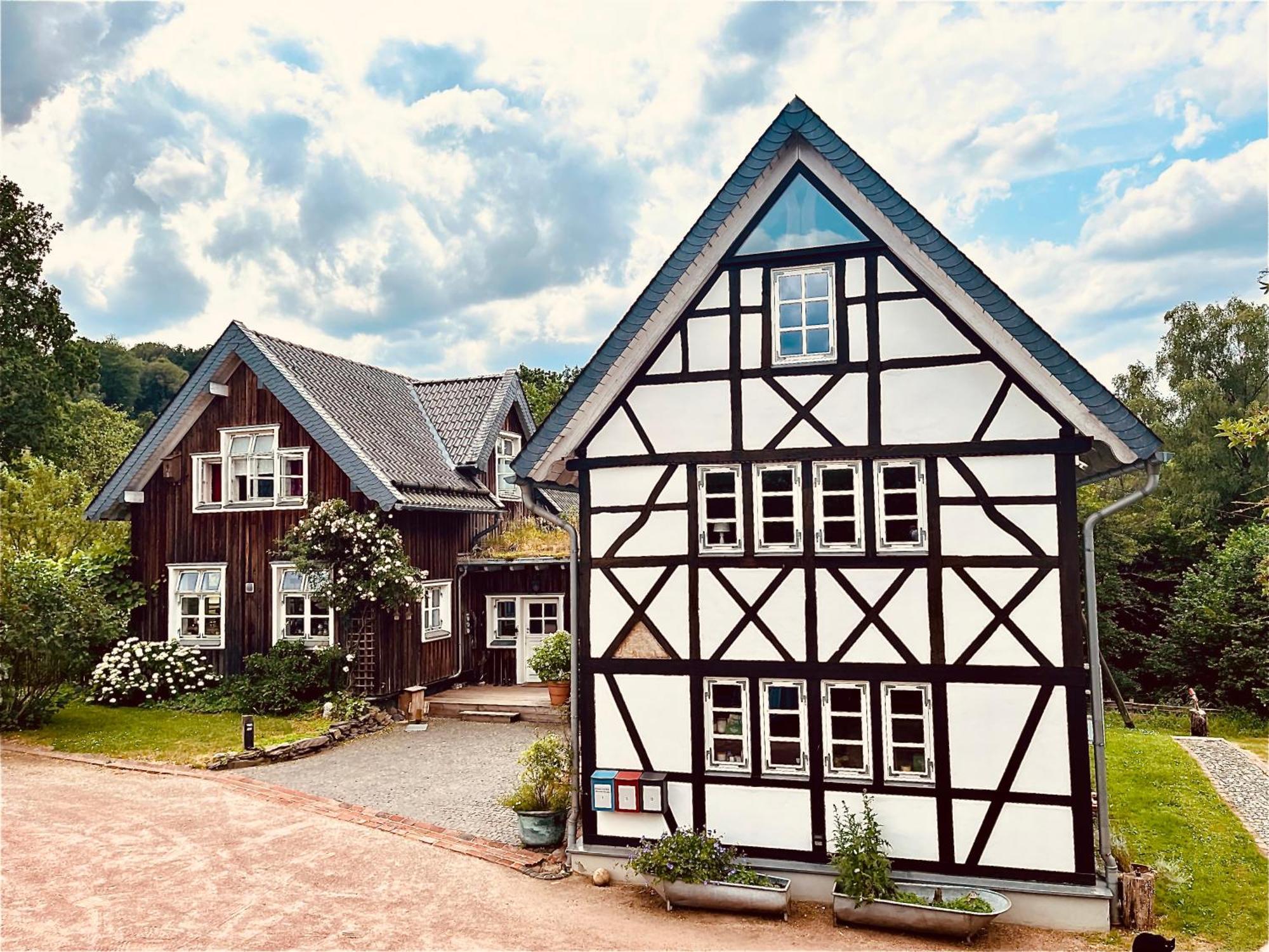 Вилла Fachwerkhaus Am Waldesrand Золинген Экстерьер фото